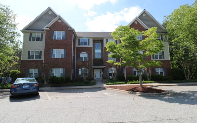 property at 6901 Hanesbrook Cir