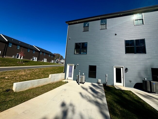 46 Pelt Ln in Evington, VA - Building Photo - Building Photo