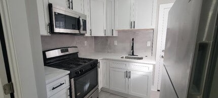 6306 Theodore St in Philadelphia, PA - Building Photo - Building Photo