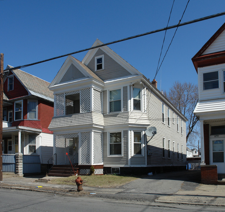 1239 Crane St in Schenectady, NY - Foto de edificio