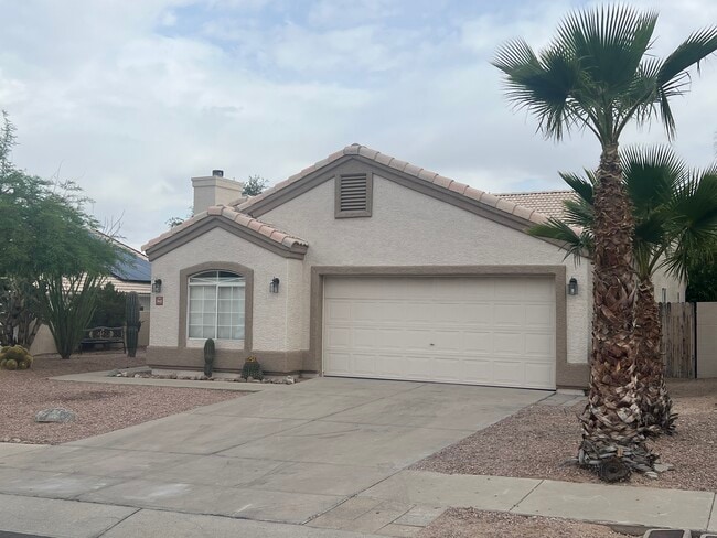 property at 3641 W Arrowwood Pl