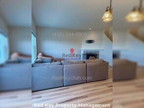 77 Aparicio Dr in Tooele, UT - Building Photo - Building Photo