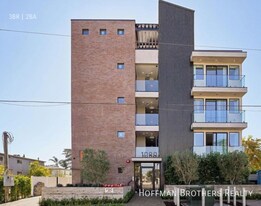 10806 Blix St in Los Angeles, CA - Building Photo