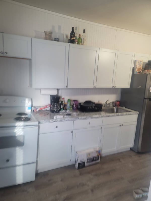 232 Elm St, Unit Apt 2 in Holyoke, MA - Building Photo - Building Photo