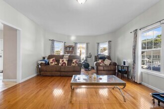 39 Infield St in Bridgeport, CT - Building Photo - Building Photo