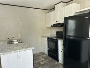 8301 New York Ave in Hudson, FL - Building Photo - Building Photo