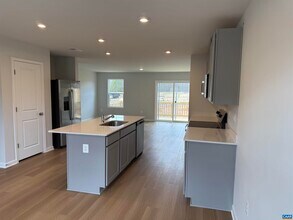 99 Oldfield Dr in Charlottesville, VA - Building Photo - Building Photo