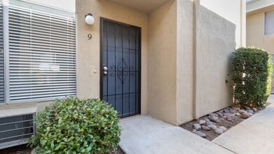 441 Dominguez Way in El Cajon, CA - Building Photo - Building Photo