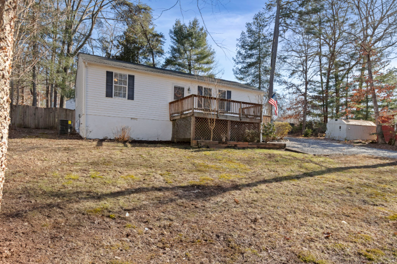 5 Boston Cove in Ruther Glen, VA - Building Photo