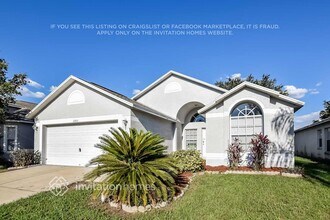 12513 Lake Vista Dr in Gibsonton, FL - Building Photo - Building Photo