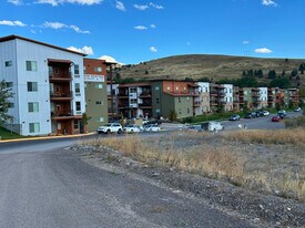 Grant Creek Village Apartments in Missoula, MT - Building Photo