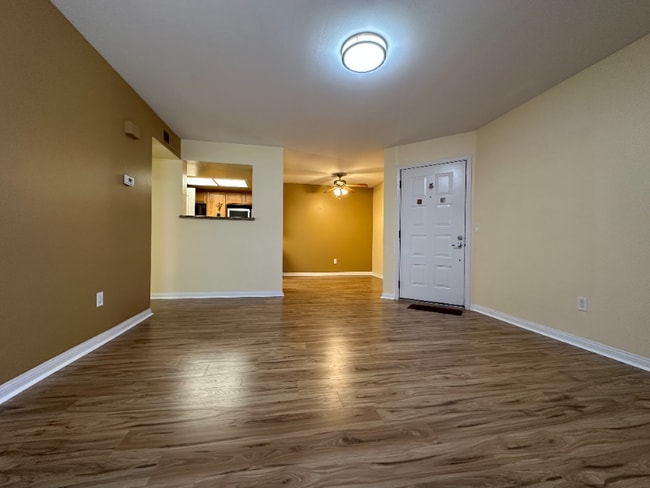 12019 Alta Carmel Ct in San Diego, CA - Building Photo - Building Photo
