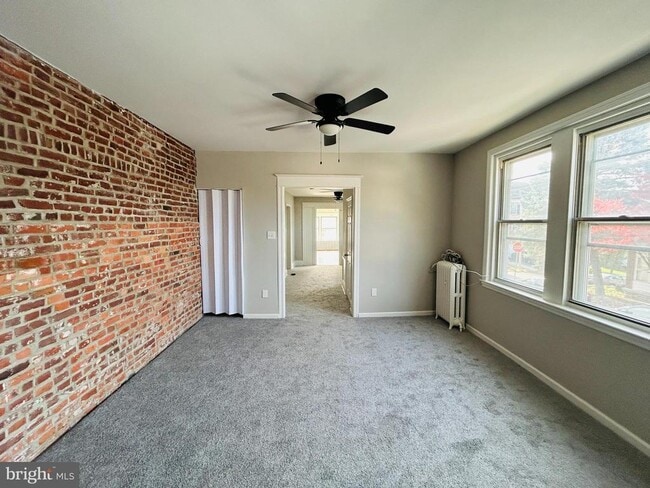 326 Fountain St in Philadelphia, PA - Building Photo - Building Photo