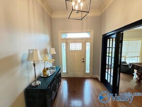 2405 Rothmore Dr SW in Huntsville, AL - Building Photo - Building Photo