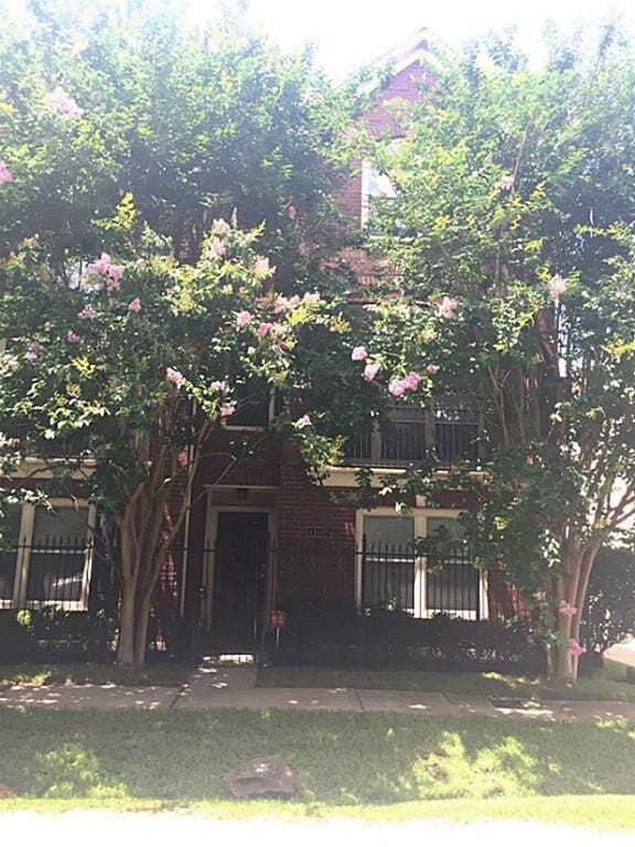 4100 Blossom St in Houston, TX - Building Photo - Building Photo