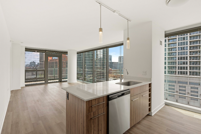 325 W Wolf Point Plaza