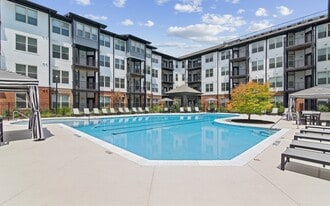 Avana on Main in Atlanta, GA - Building Photo