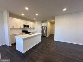 511 Nickerjack Wy in Dover, DE - Building Photo