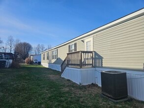 41 Lynnwood Cir in Clarksville, TN - Foto de edificio - Building Photo