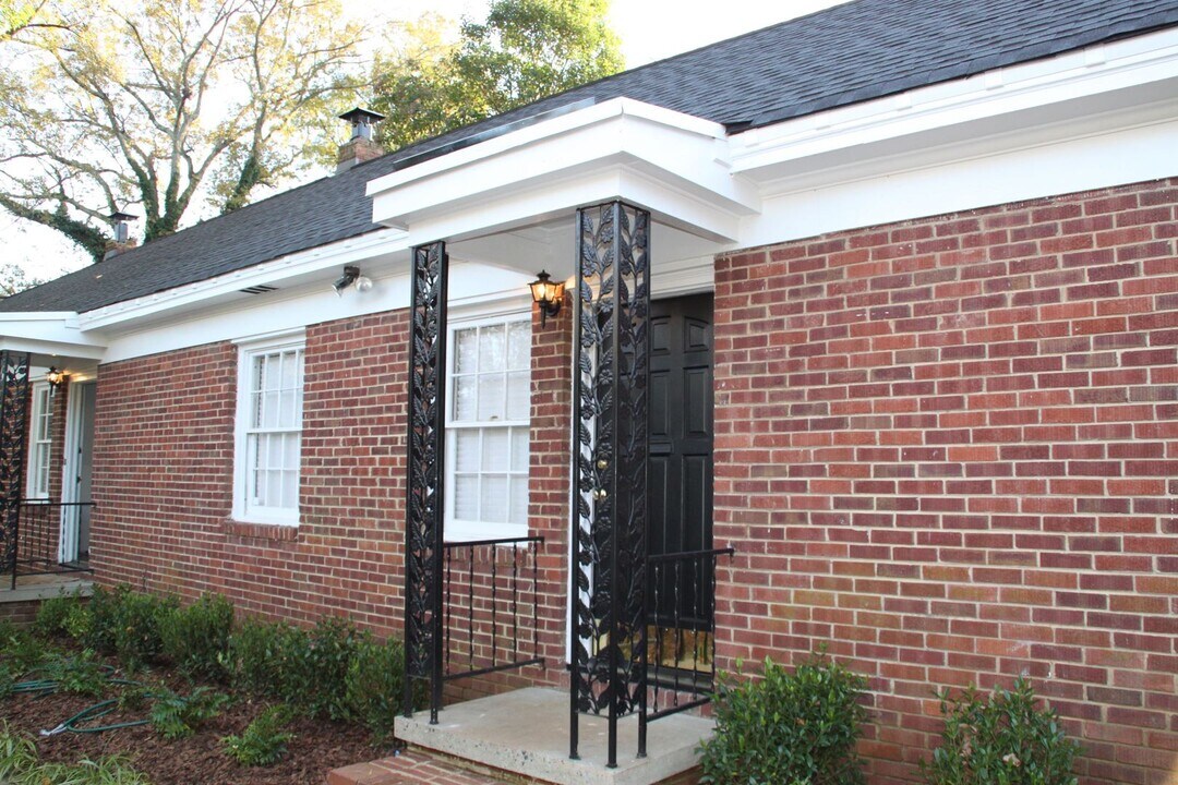 2005 Kenilworth Ave in Charlotte, NC - Building Photo