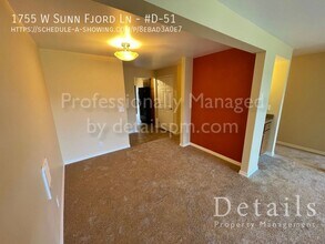 1755 W Sunn Fjord Ln in Bremerton, WA - Building Photo - Building Photo