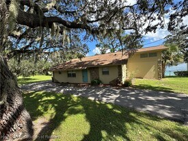 1504 Sam Asbury Ave in Avon Park, FL - Building Photo