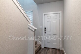 5711 Topaz Wy in San Antonio, TX - Building Photo - Building Photo