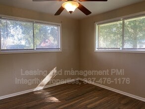 1512 W Hugh Loop Rd in Port Allen, LA - Building Photo - Building Photo