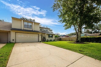 221 Thomas Ct NW in Fort Walton Beach, FL - Building Photo - Building Photo