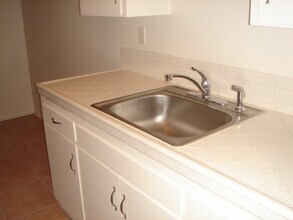 5029 Roosevelt Way NE in Seattle, WA - Building Photo - Building Photo