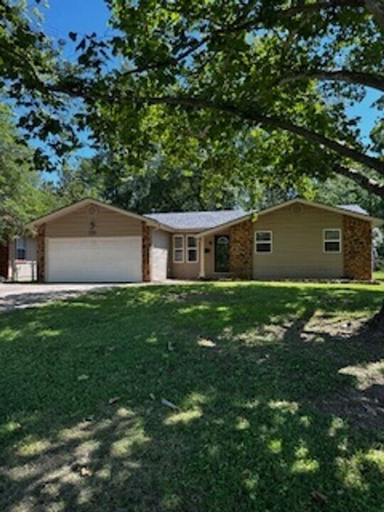 1232 E Sunset St in Springfield, MO - Foto de edificio