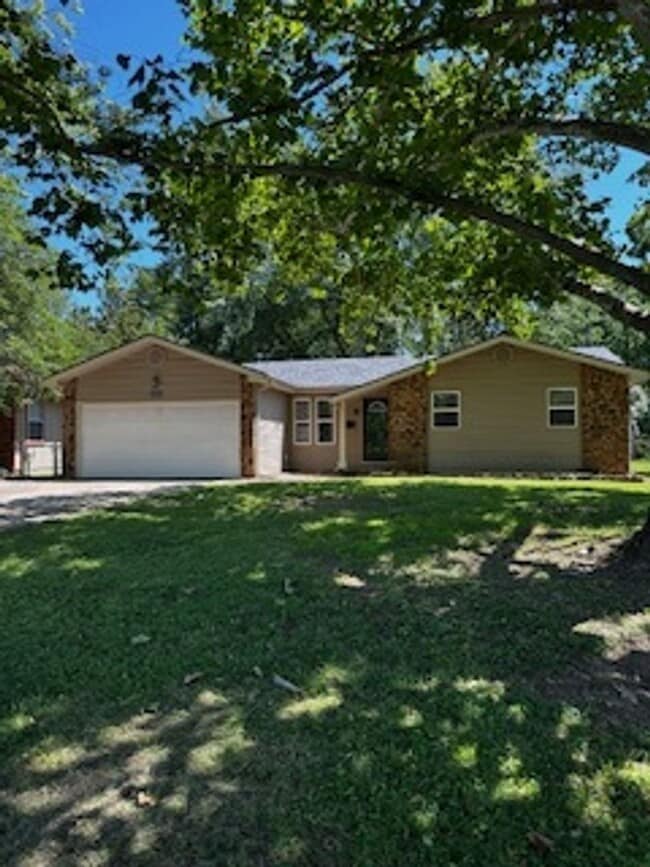 property at 1232 E Sunset St