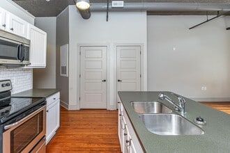 215 Nash St in Wilson, NC - Building Photo - Building Photo