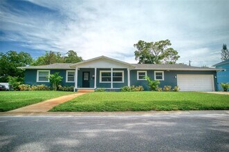 555 54th St N in St. Petersburg, FL - Building Photo - Building Photo
