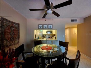 2579 Countryside Blvd in Clearwater, FL - Building Photo - Building Photo