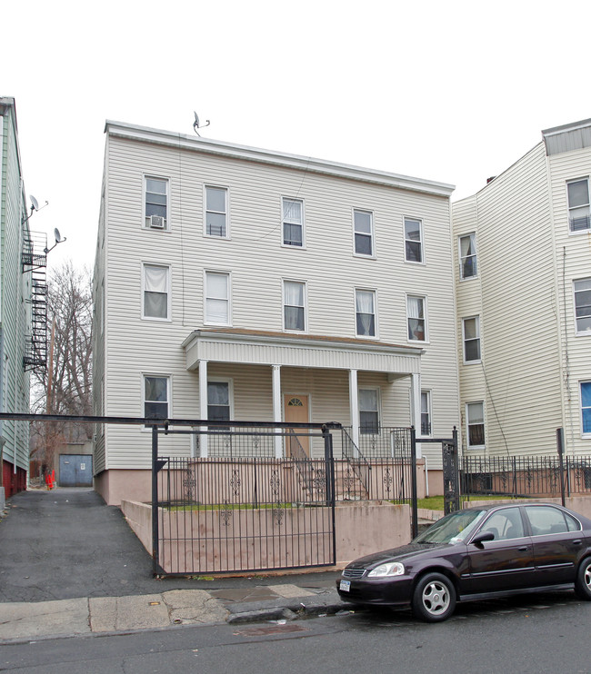 50 Caroline Ave in Yonkers, NY - Building Photo - Building Photo