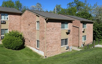 Twin Gables in Hamilton, OH - Building Photo - Building Photo