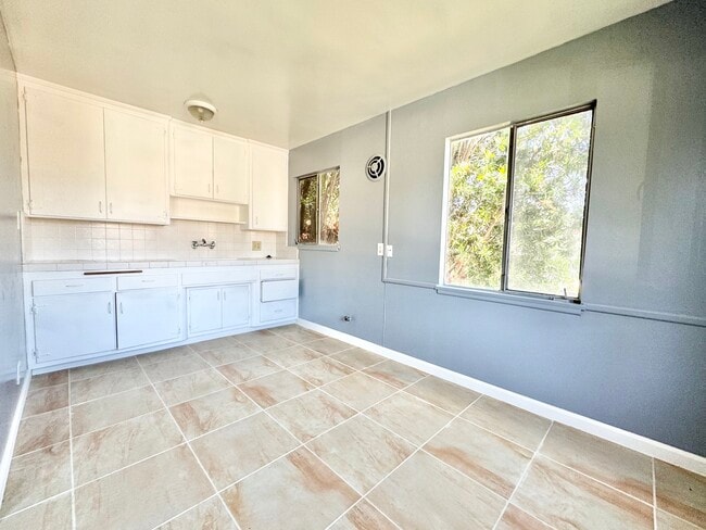 746 Cory Dr in Inglewood, CA - Building Photo - Building Photo