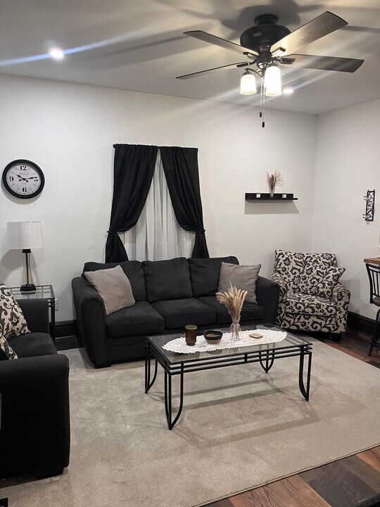 53 Lincoln Ave W in Asheville, NC - Building Photo