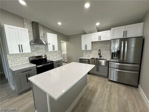 7225 Buchanan Rd in Ft. Myers, FL - Building Photo - Building Photo