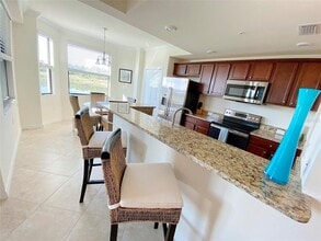 16706 Vardon Ter in Bradenton, FL - Foto de edificio - Building Photo