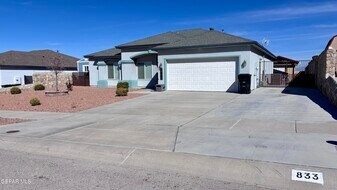 833 Gold Beach Dr in Canutillo, TX - Building Photo