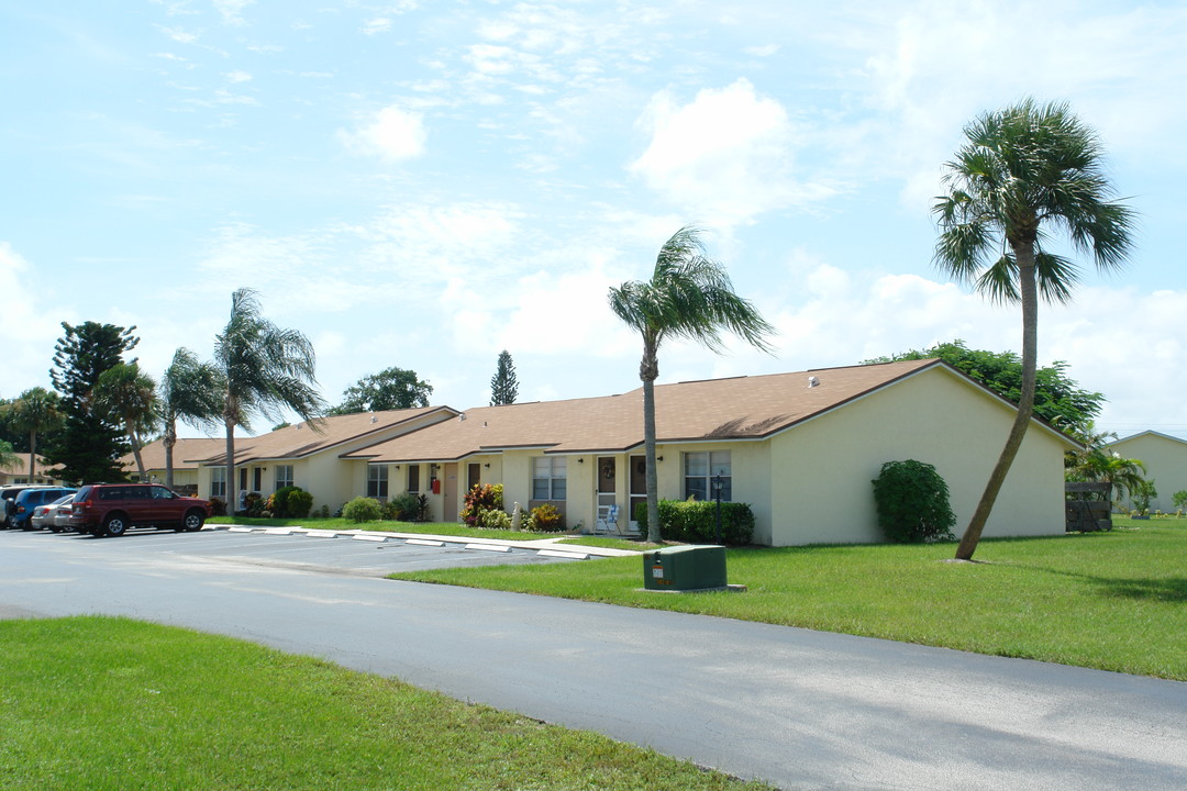 Seagrapes Apartments in Jupiter, FL - Building Photo