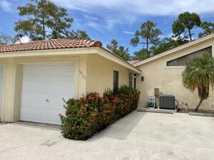 14125 Lily Ct in Wellington, FL - Building Photo