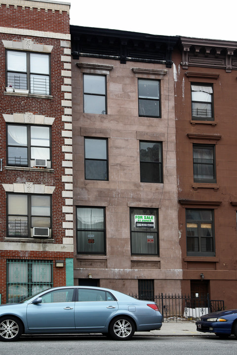 357 Pleasant Ave in New York, NY - Building Photo