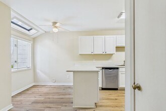 306 N Lindell Rd in Greensboro, NC - Building Photo - Building Photo