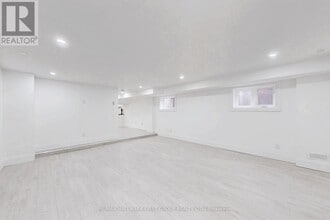 1 Bramwell Dr in Ajax, ON - Building Photo - Building Photo