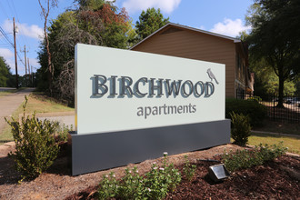 Birchwood Apartments in Montgomery, AL - Building Photo - Building Photo