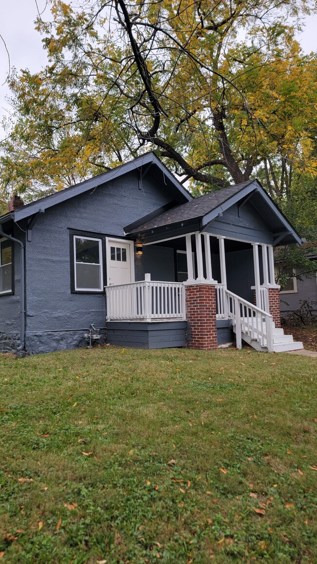 6636 Tracy Ave in Kansas City, MO - Building Photo - Building Photo