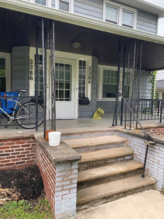 2284 S Overlook Rd in Cleveland Heights, OH - Building Photo